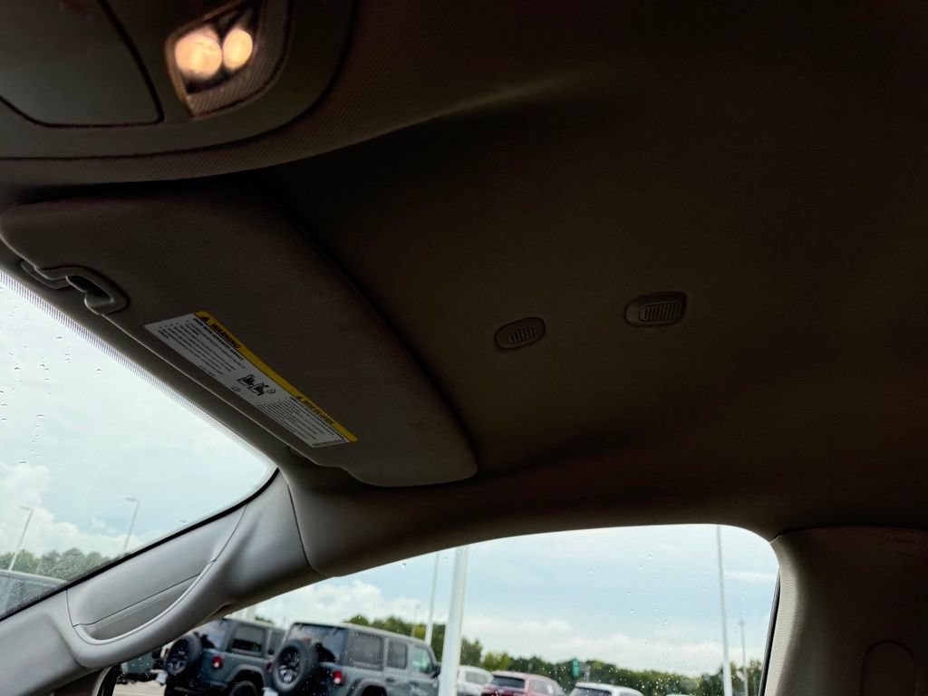 Used 2024 Chrysler Voyager LX FWD image 14
