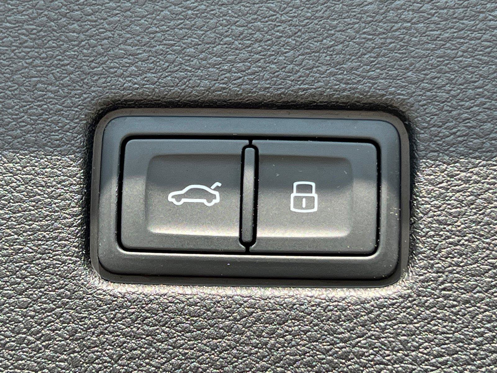 Certified 2023 Audi Q8 Premium Plus AWD/4WD image 19