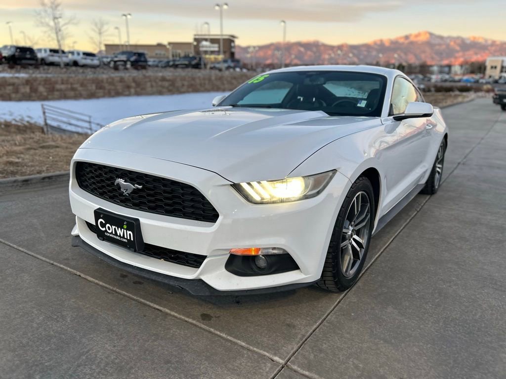 Used 2015 Ford Mustang Premium image 3
