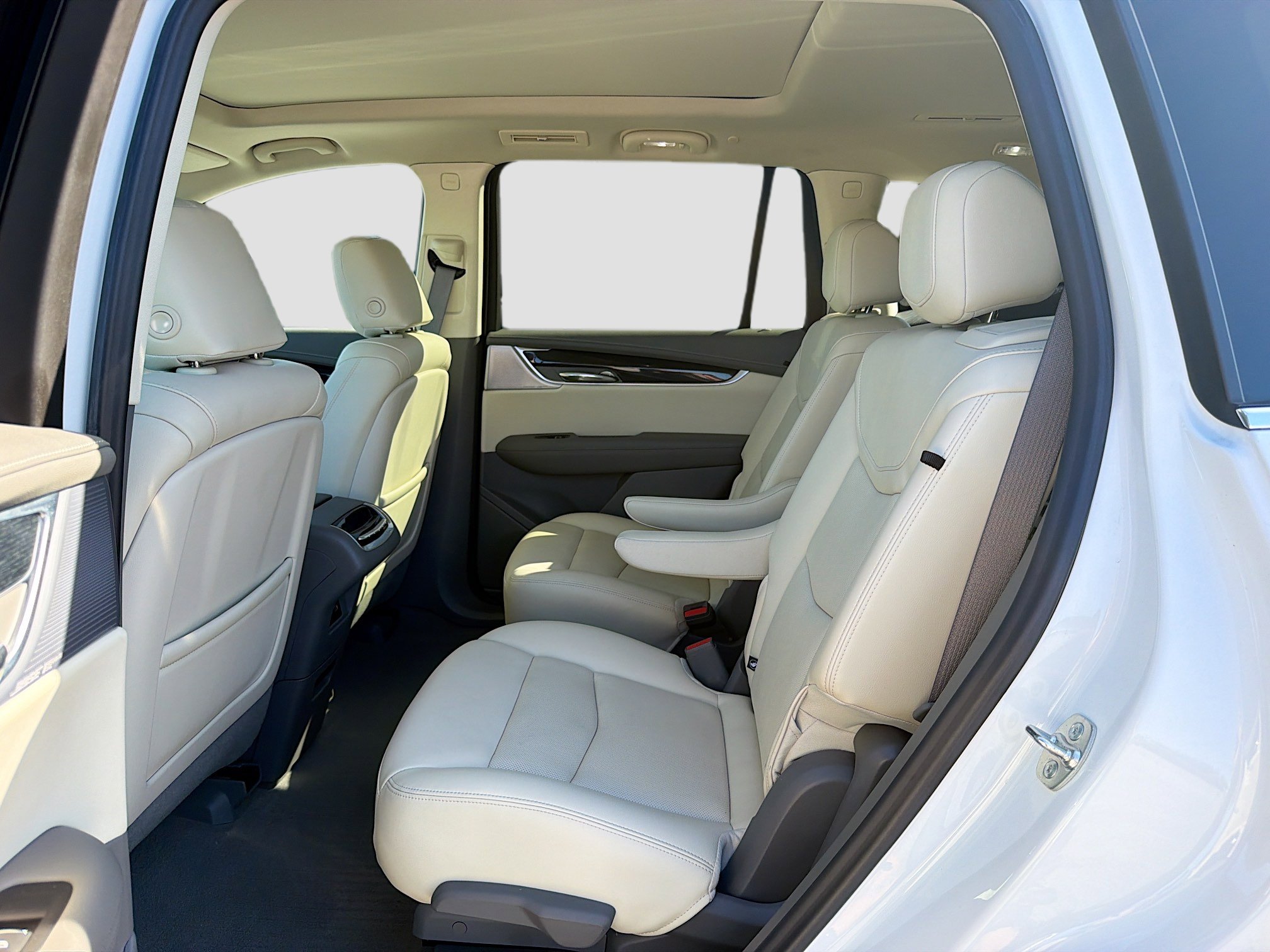 Used 2024 Cadillac XT6 Premium Luxury w/ LPO, Floor Liner Package AWD/4WD image 23