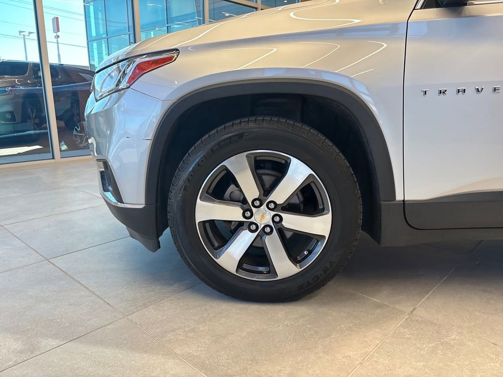 Used 2019 Chevrolet Traverse LT w/ LT Premium Package image 32