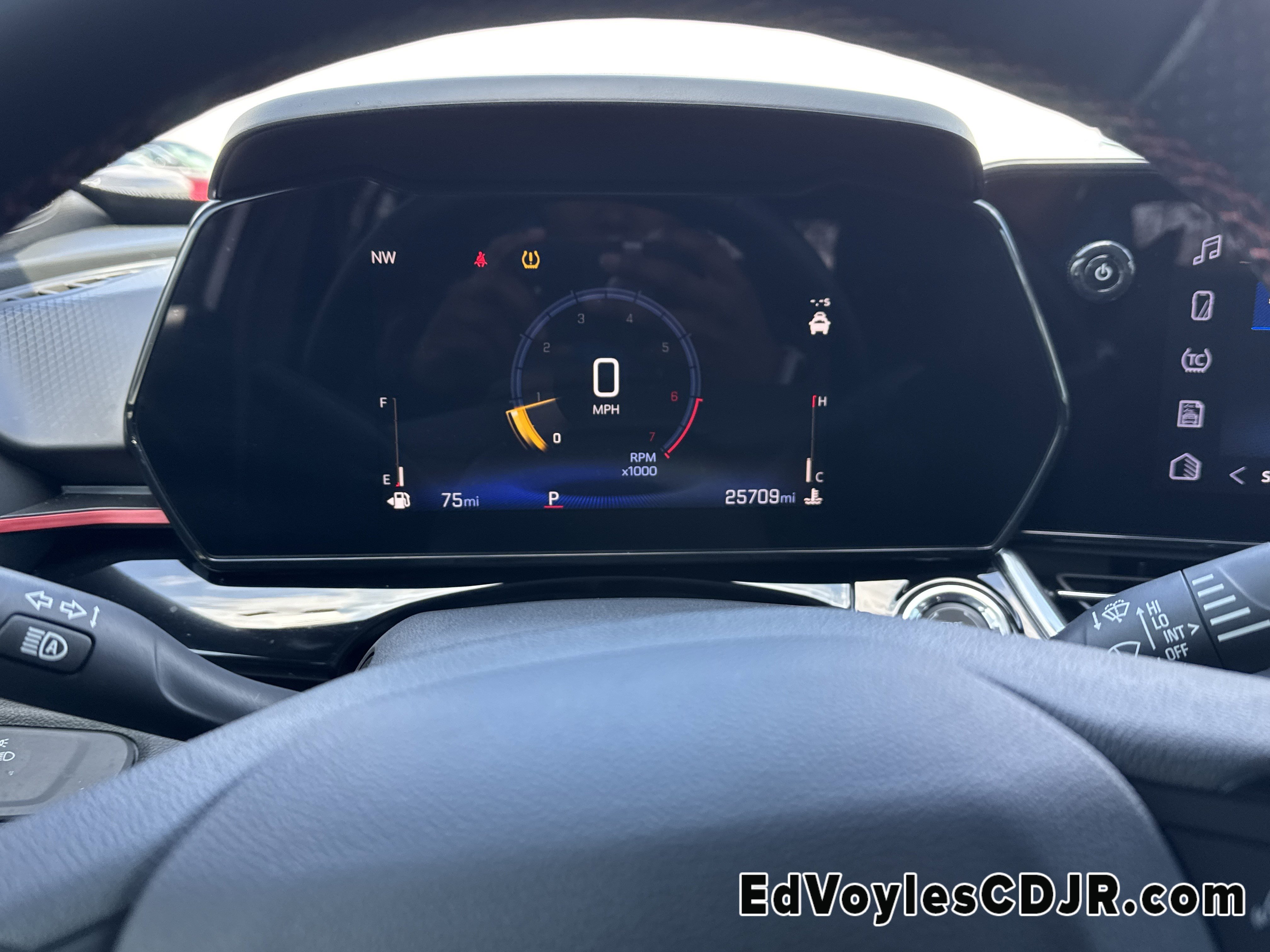 Used 2025 Chevrolet Trax RS w/ Driver Confidence Package image 31