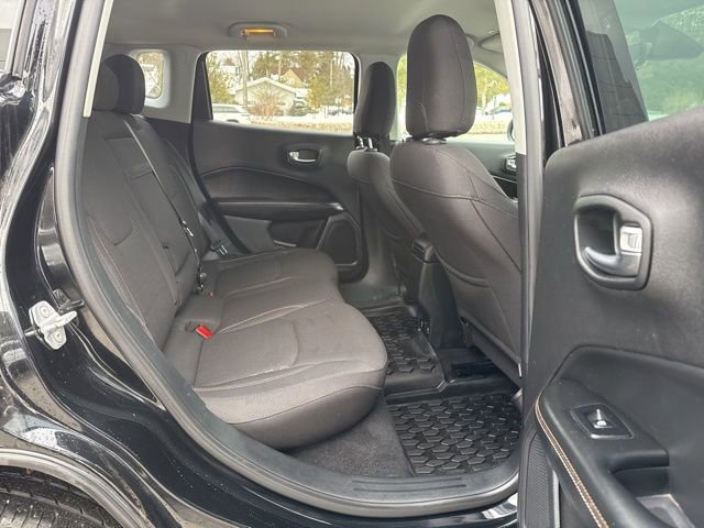 Used 2018 Jeep Compass Sport w/ Tech Group FWD image 19