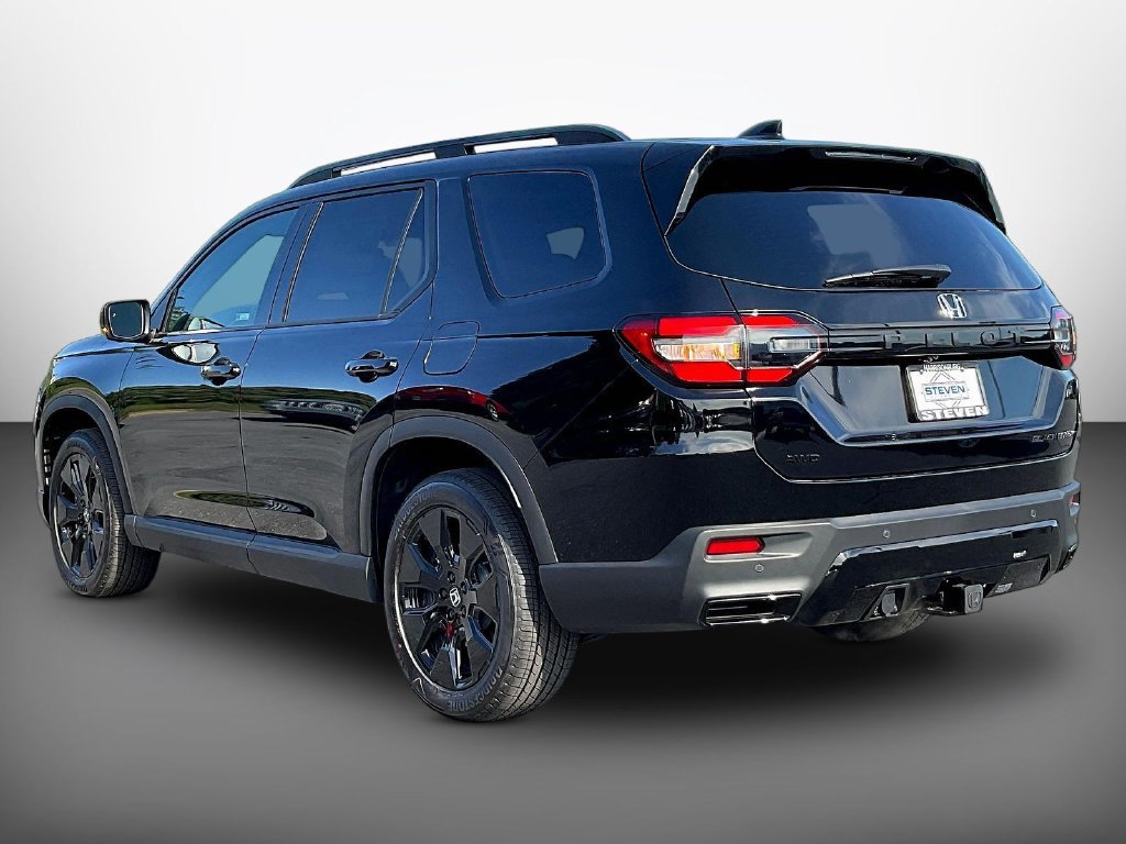 New 2026 Honda Pilot Black Edition image 4
