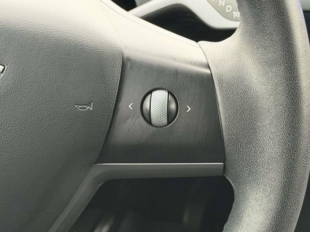 Used 2021 Tesla Model Y Long Range image 16