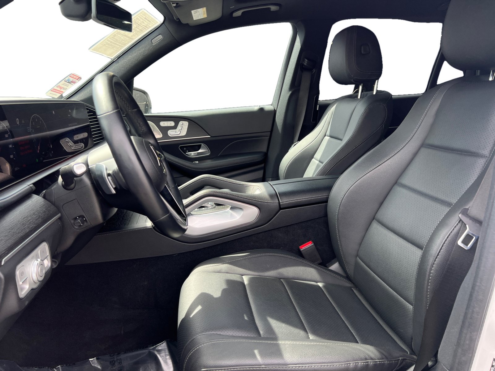 Used 2024 Mercedes-Benz GLS 450 4MATIC image 9