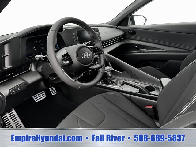 Certified 2025 Hyundai Elantra Sport FWD image 14