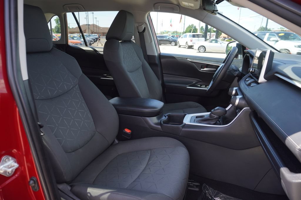 Used 2024 Toyota RAV4 XLE w/ Weather Package AWD/4WD image 30