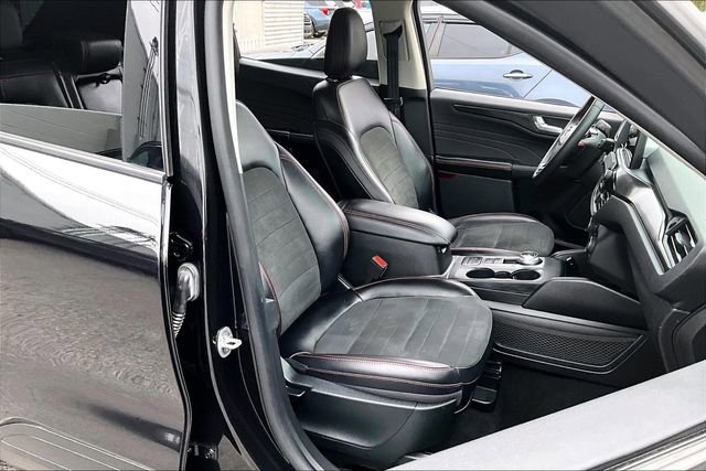 Used 2022 Ford Escape SEL w/ SEL Stealth AWD Package image 7