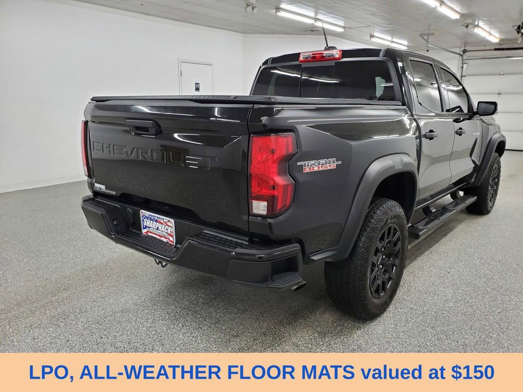 Used 2023 Chevrolet Colorado Trail Boss AWD/4WD image 4