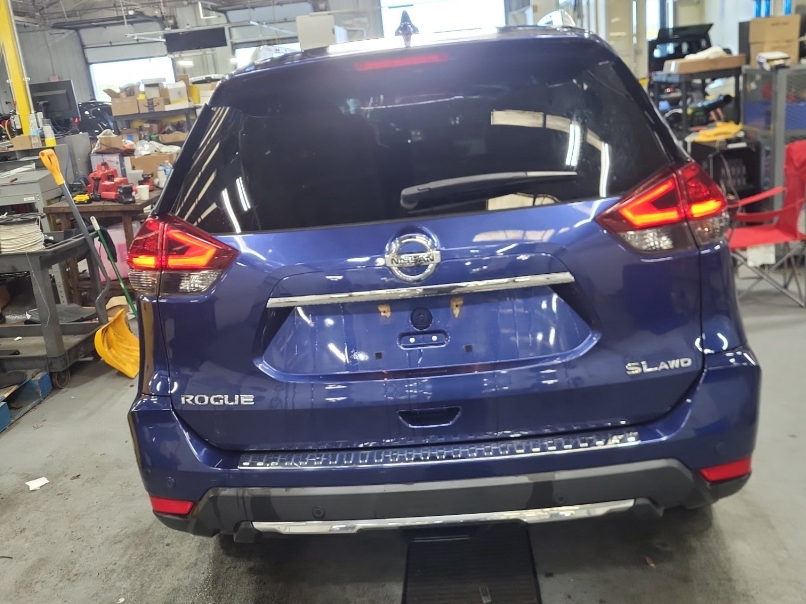 Used 2020 Nissan Rogue SL w/ Premium Package AWD/4WD image 3