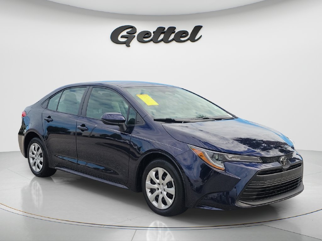 Certified 2023 Toyota Corolla LE FWD image 3