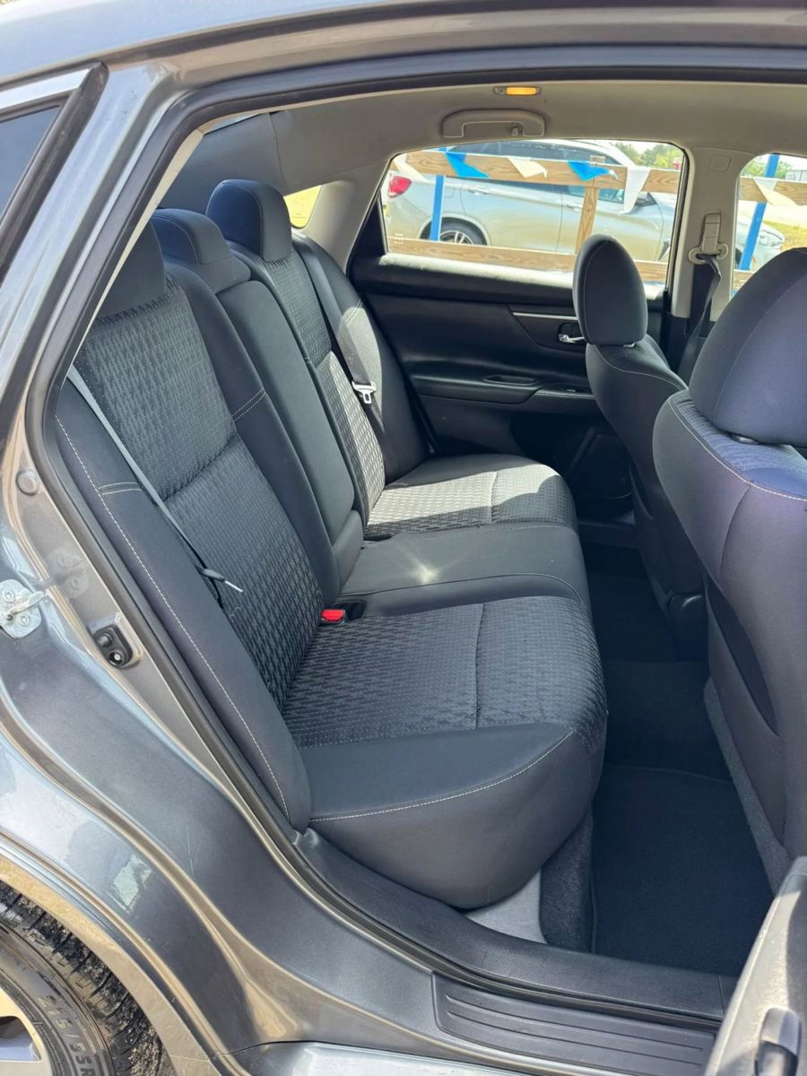 Used 2017 Nissan Altima 2.5 SV image 13