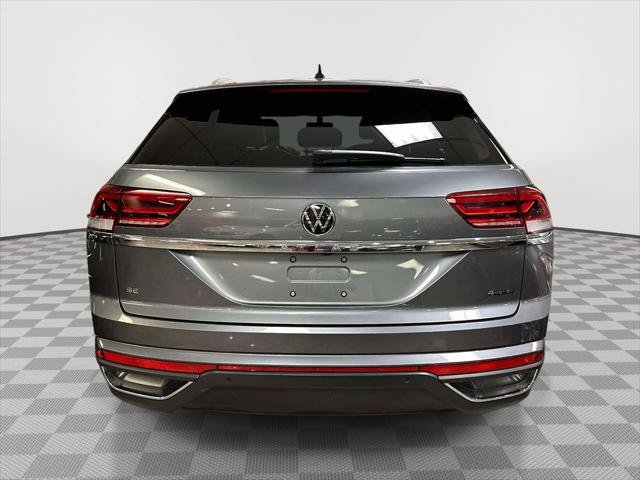 Used 2023 Volkswagen Atlas Cross Sport SE w/ Black Wheel Package AWD/4WD image 3
