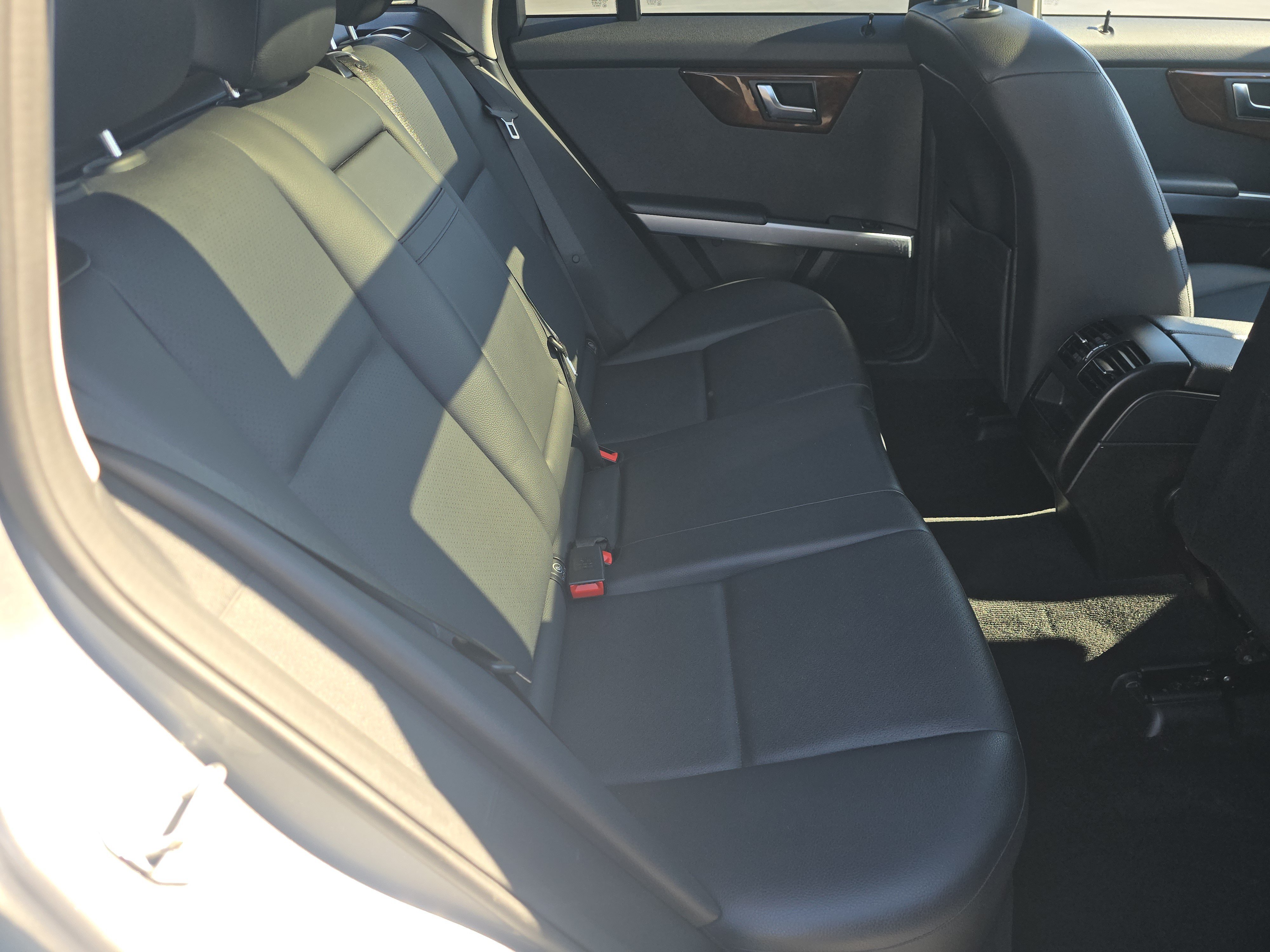 Used 2012 Mercedes-Benz GLK 350 4MATIC image 17