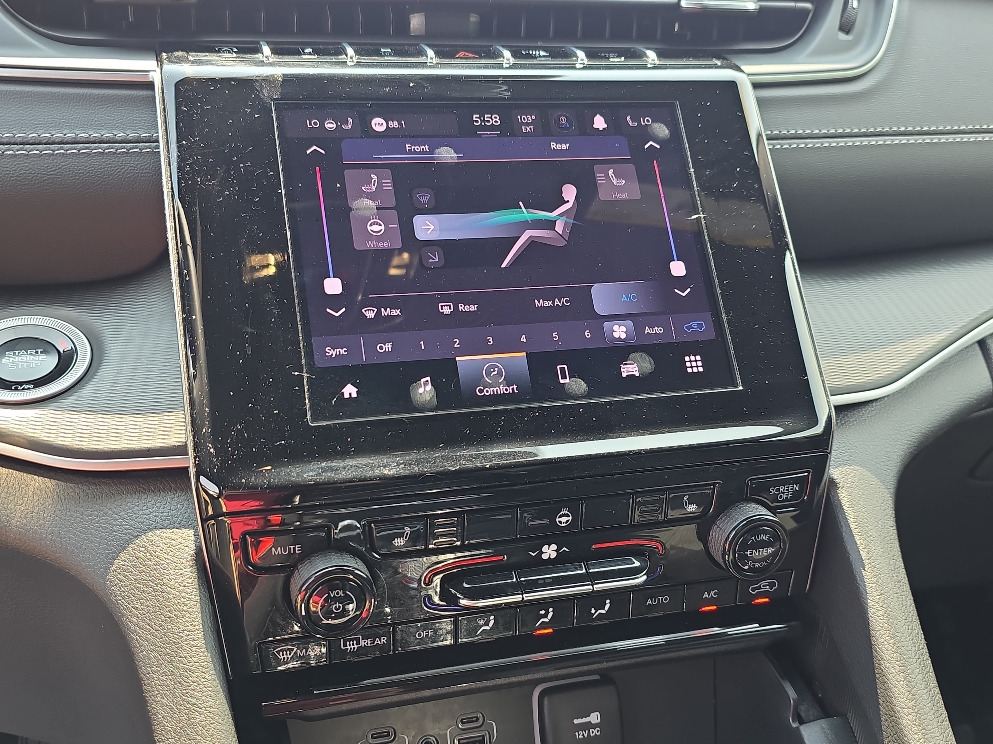 Certified 2025 Jeep Grand Cherokee L Laredo AWD/4WD image 22