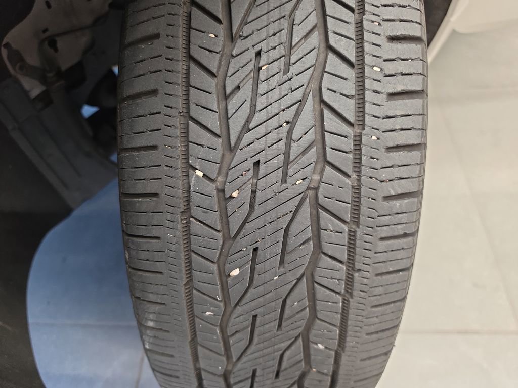 Used 2023 Chevrolet Traverse Premier FWD image 35