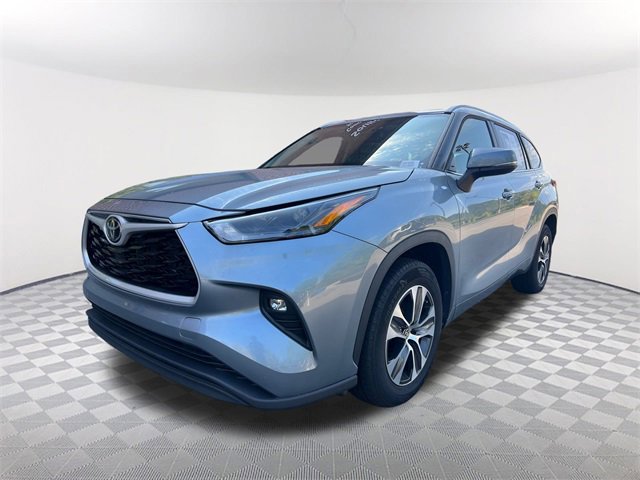 Used 2023 Toyota Highlander XLE