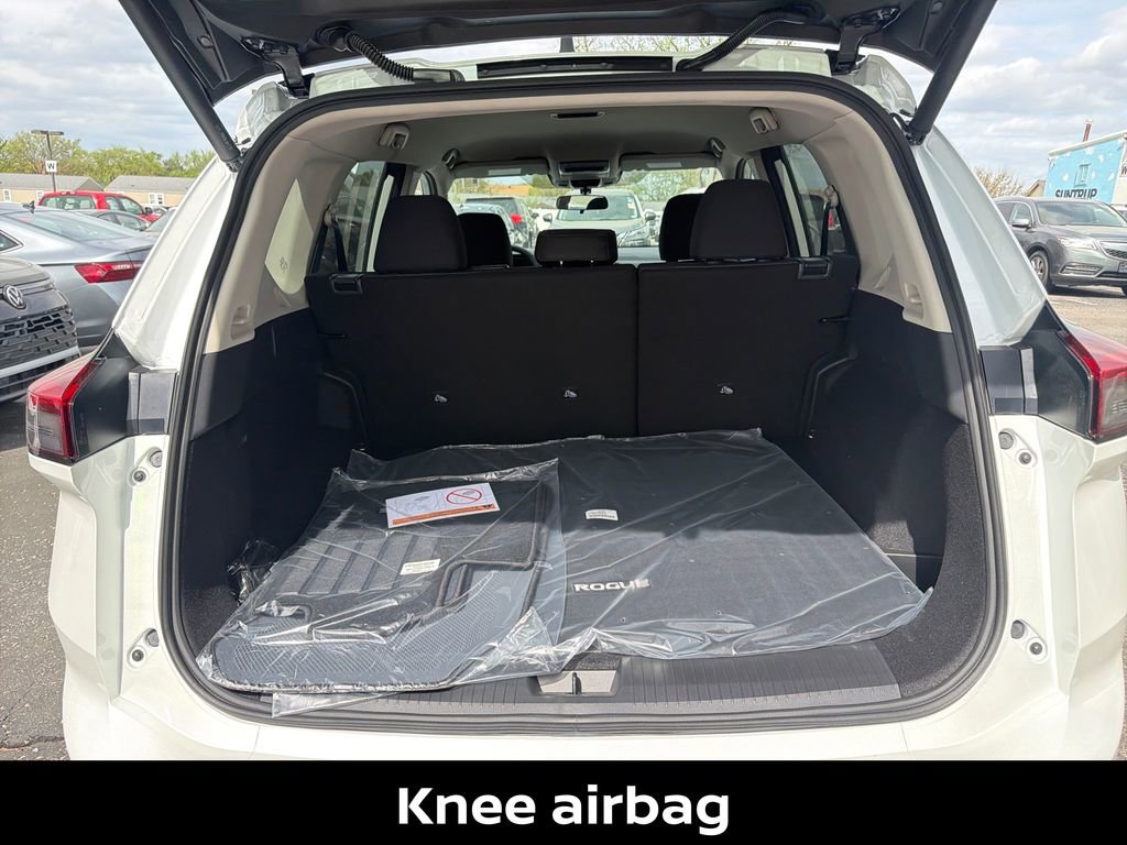 New 2026 Nissan Rogue SV FWD image 29