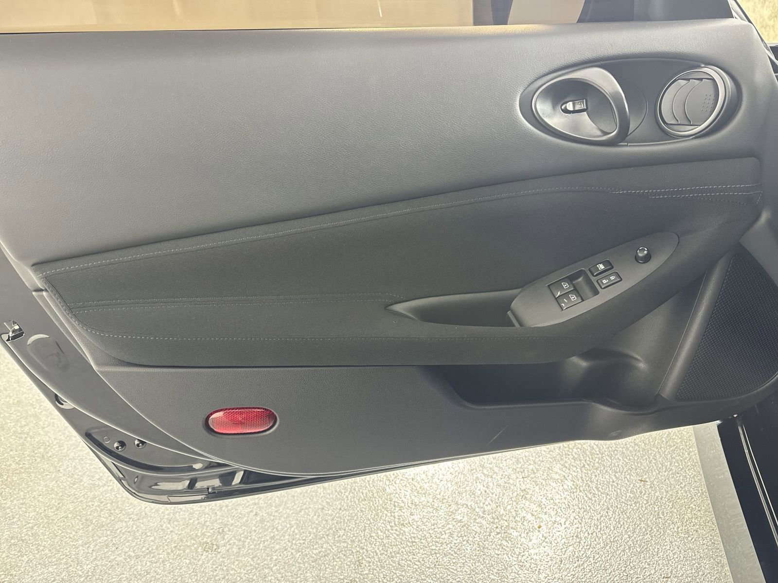 Certified 2024 Nissan Z Sport w/ Floor Mat Package image 21