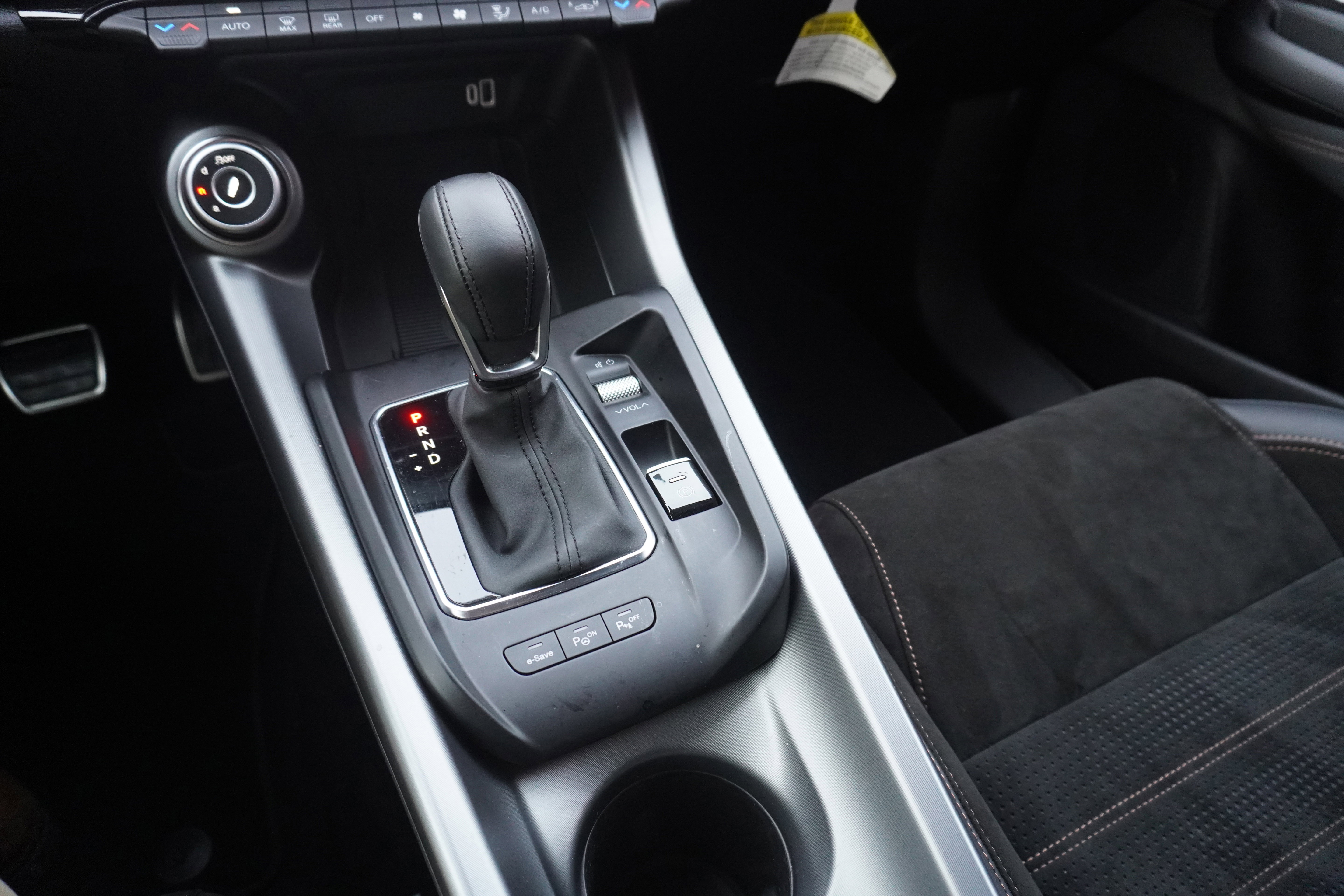 New 2025 Alfa Romeo Tonale AWD/4WD image 24