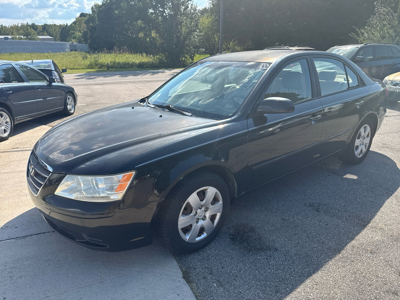 Used 2010 Hyundai Sonata GLS image 2