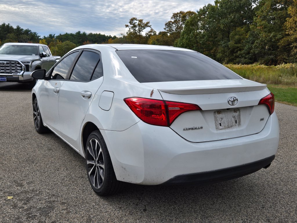 Used 2018 Toyota Corolla SE FWD image 3