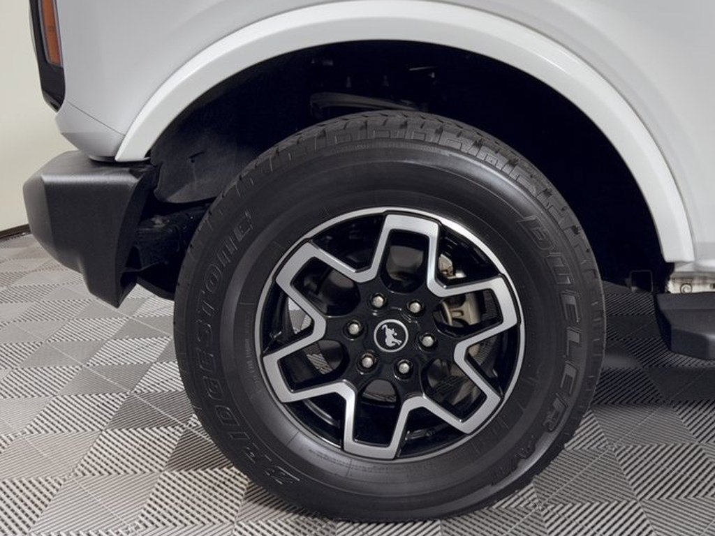 Used 2024 Ford Bronco Outer Banks AWD/4WD image 13