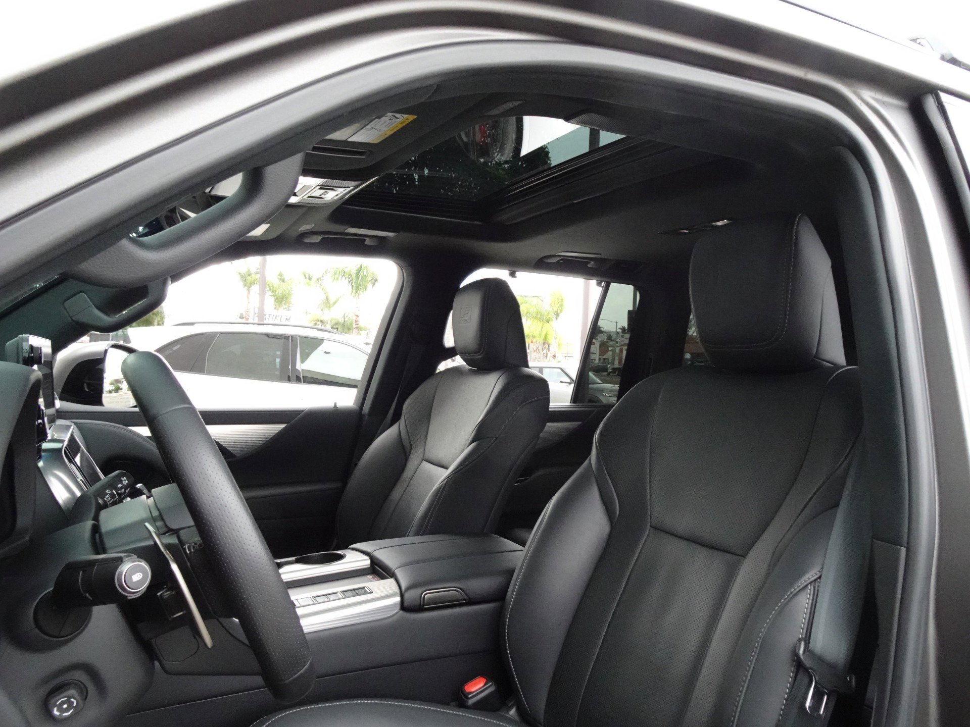 Used 2024 Lexus LX 600 F Sport AWD/4WD image 10