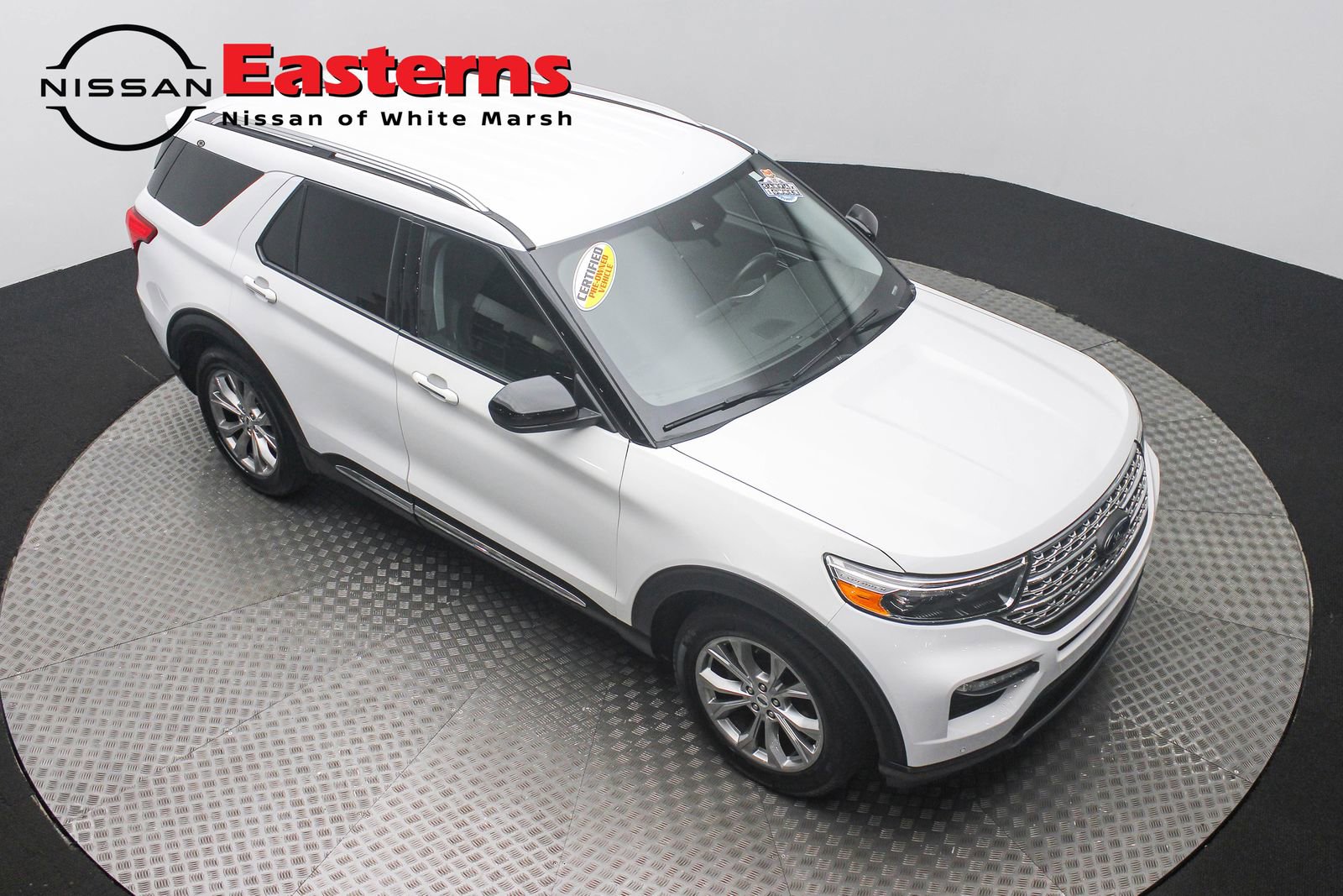 Used 2024 Ford Explorer Limited image 3