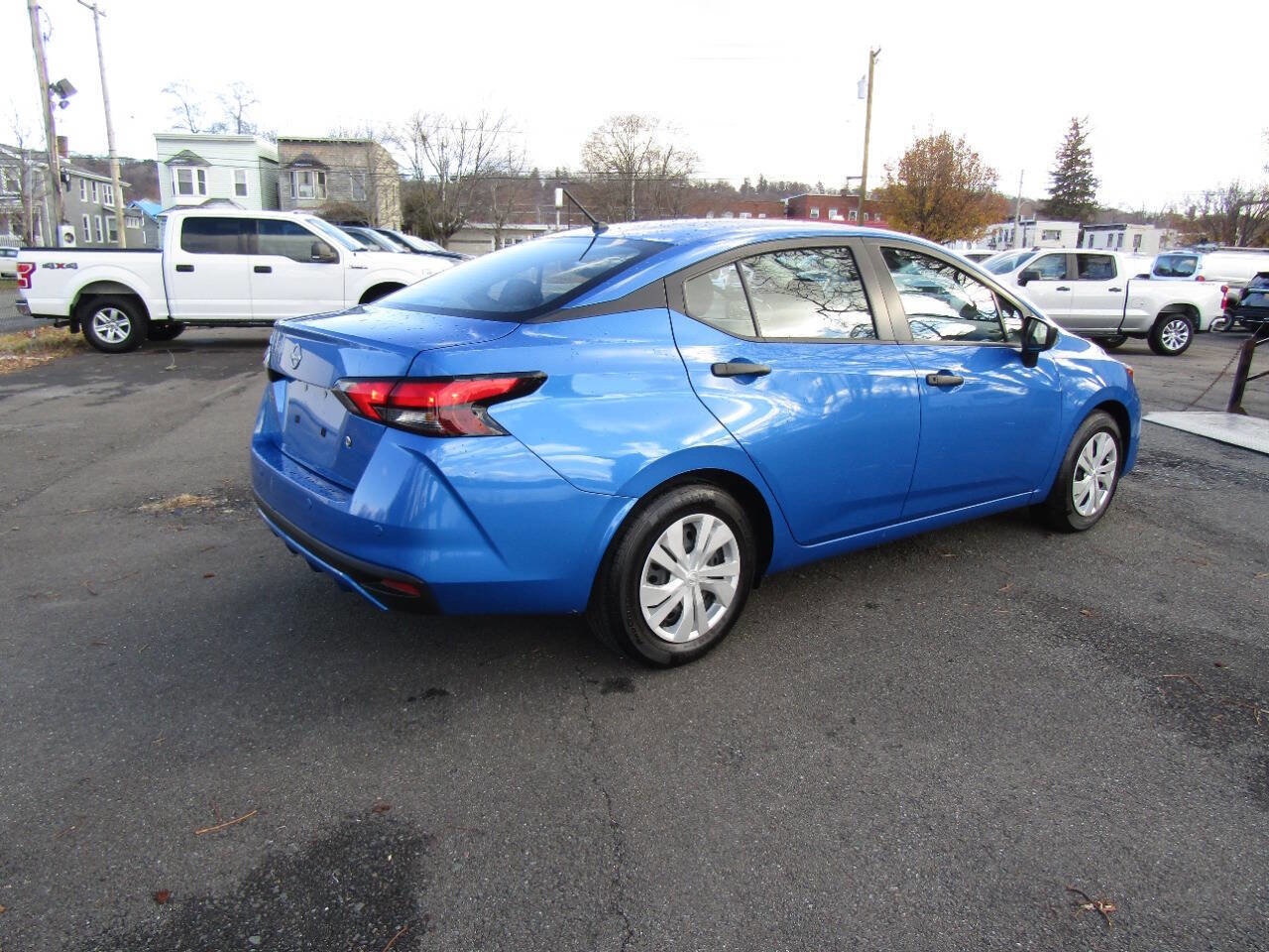 Used 2023 Nissan Versa S FWD image 34