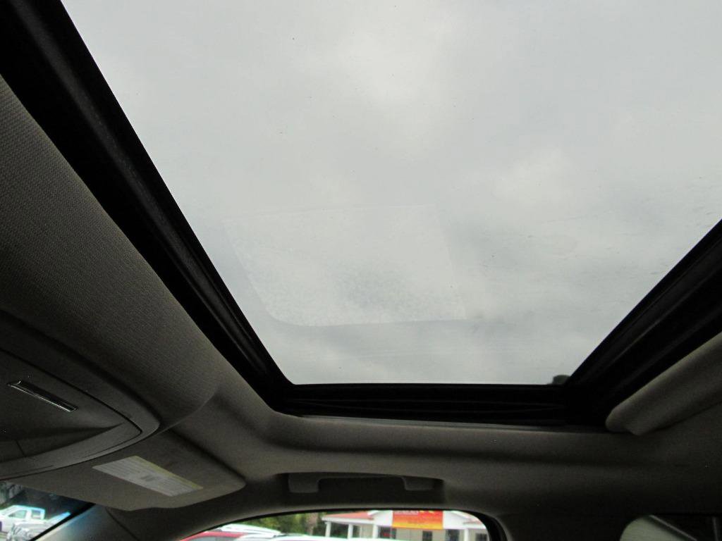 Used 2015 GMC Yukon XL Denali w/ Open Road Package image 81