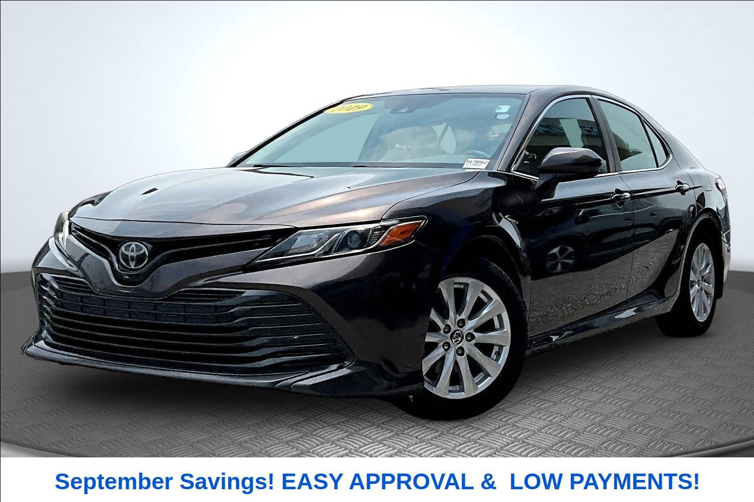 Used 2019 Toyota Camry LE FWD image 1