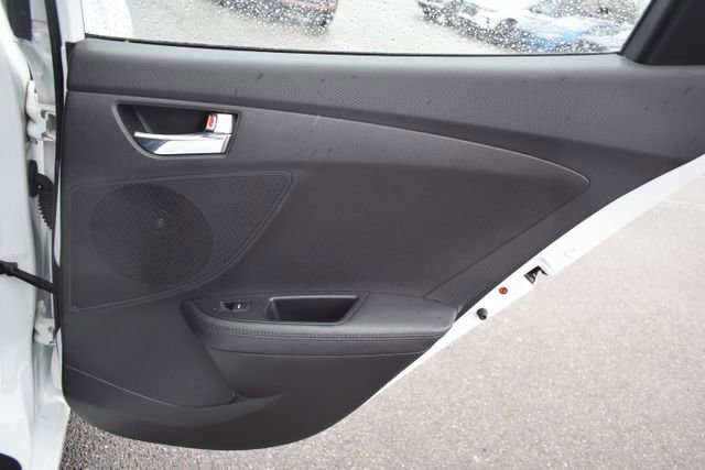 Used 2015 Hyundai Veloster RE:FLEX Edition image 34