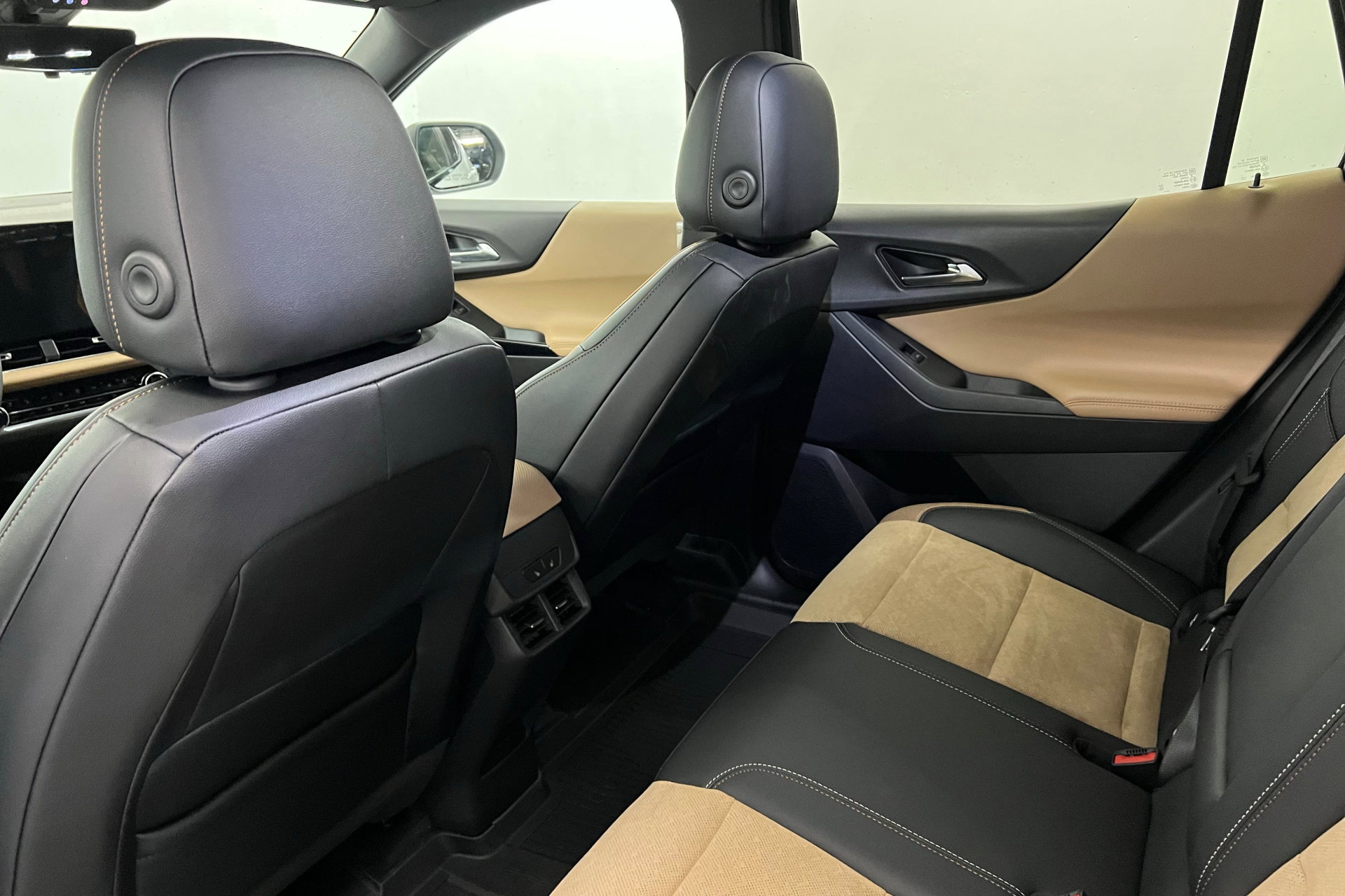 New 2026 Chevrolet Equinox ACTIV w/ Convenience Package III image 20