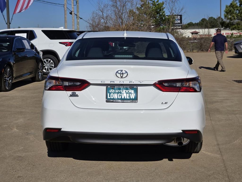Used 2023 Toyota Camry LE image 5