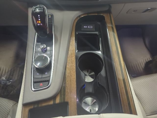 Used 2022 Cadillac Escalade Premium Luxury Platinum w/ LPO, Radiant Package image 30