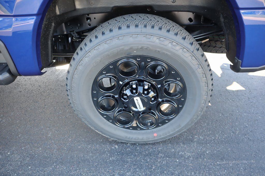 New 2026 Ford F250 Lariat w/ Black Appearance Package image 19