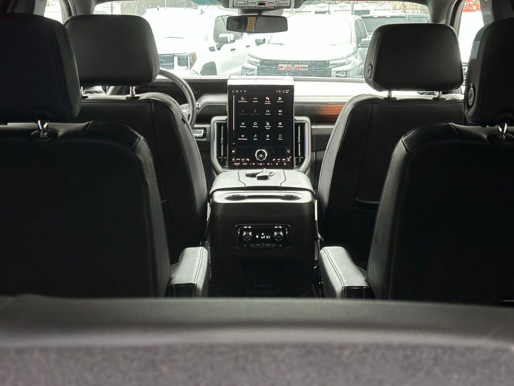 Certified 2025 GMC Yukon Denali image 9