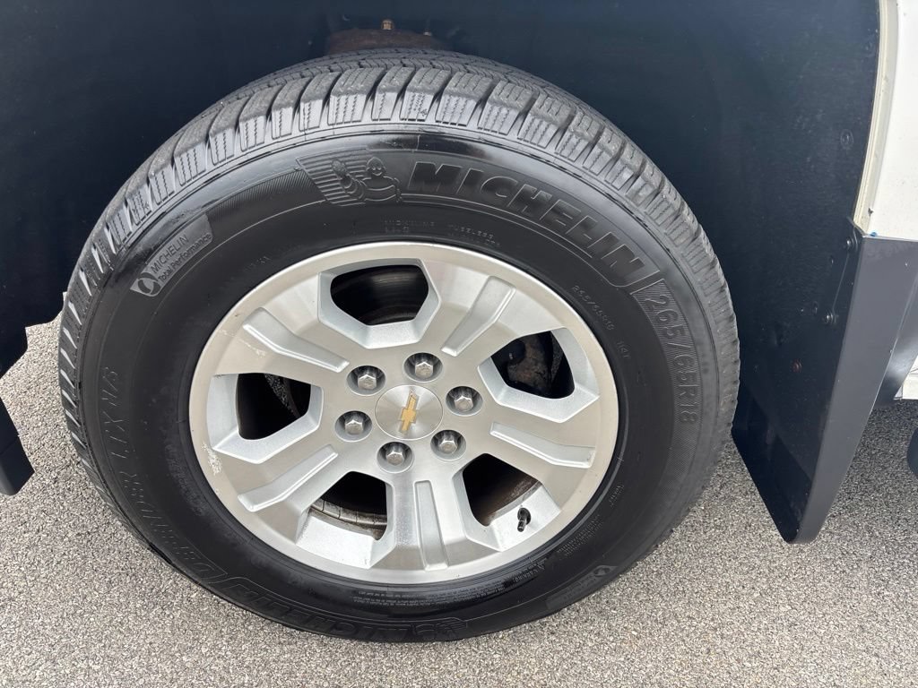 Used 2018 Chevrolet Silverado 1500 LTZ Z71 w/ LTZ Plus Package AWD/4WD image 9