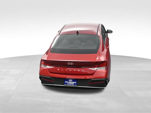 Certified 2026 Hyundai Elantra SE FWD image 27