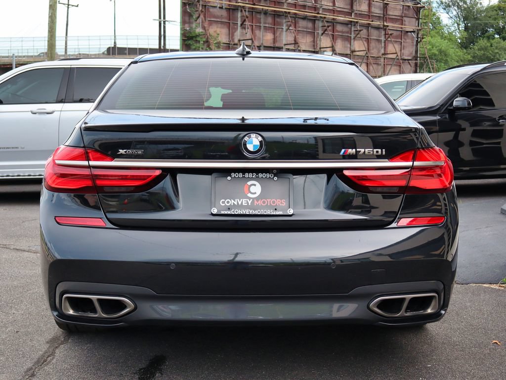 Used 2018 BMW M760i xDrive w/ Luxury Rear Seating Package AWD/4WD image 7