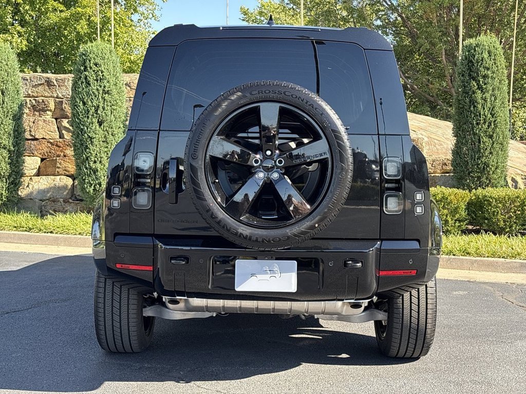 New 2026 Land Rover Defender 110 X-Dynamic SE AWD/4WD image 4