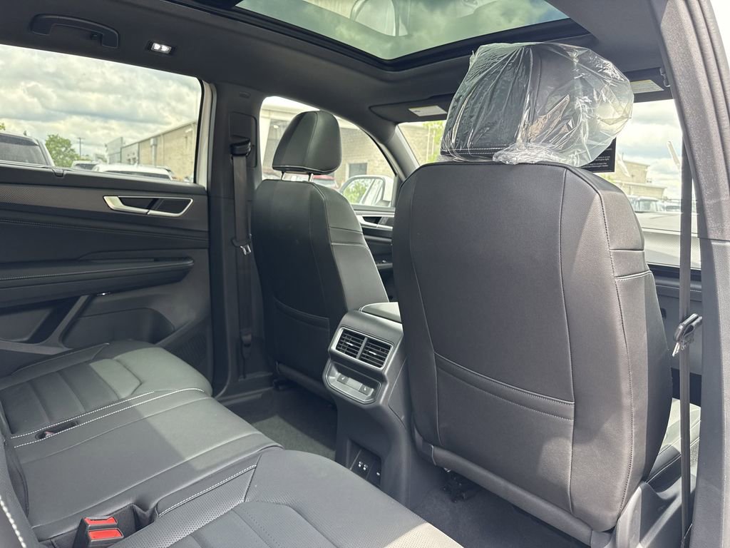 New 2025 Volkswagen Atlas Cross Sport SEL image 18