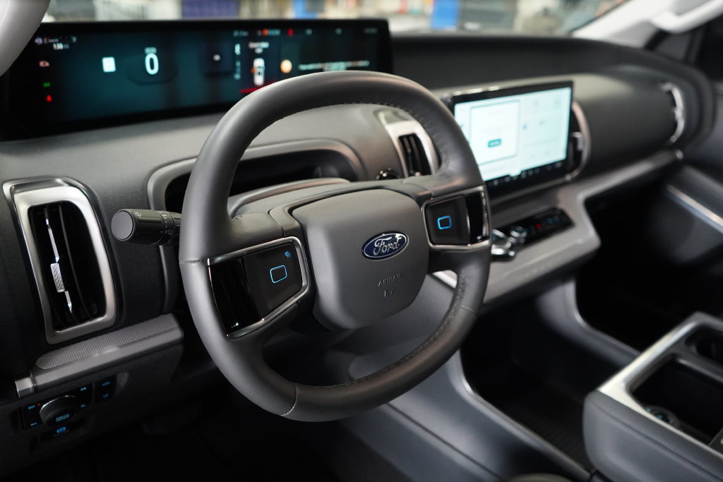 New 2026 Ford Expedition Active AWD/4WD image 17