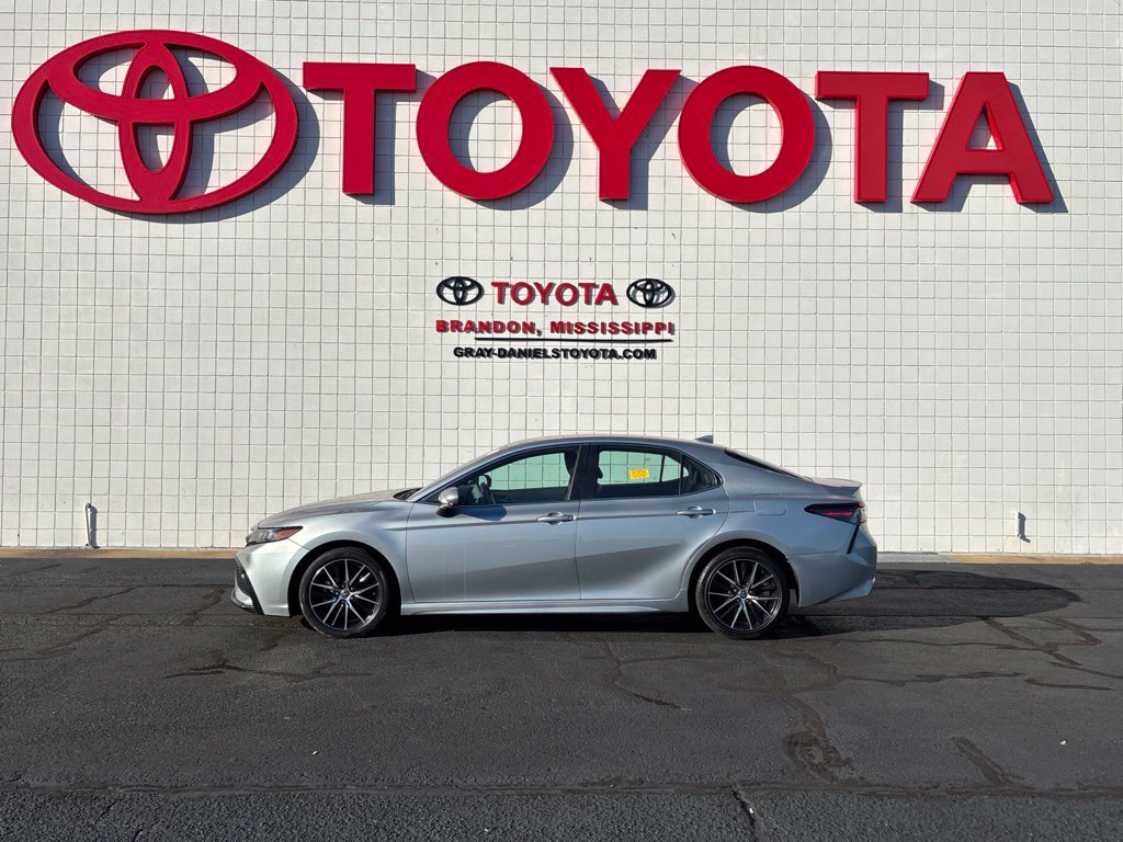 Used 2021 Toyota Camry SE FWD image 5