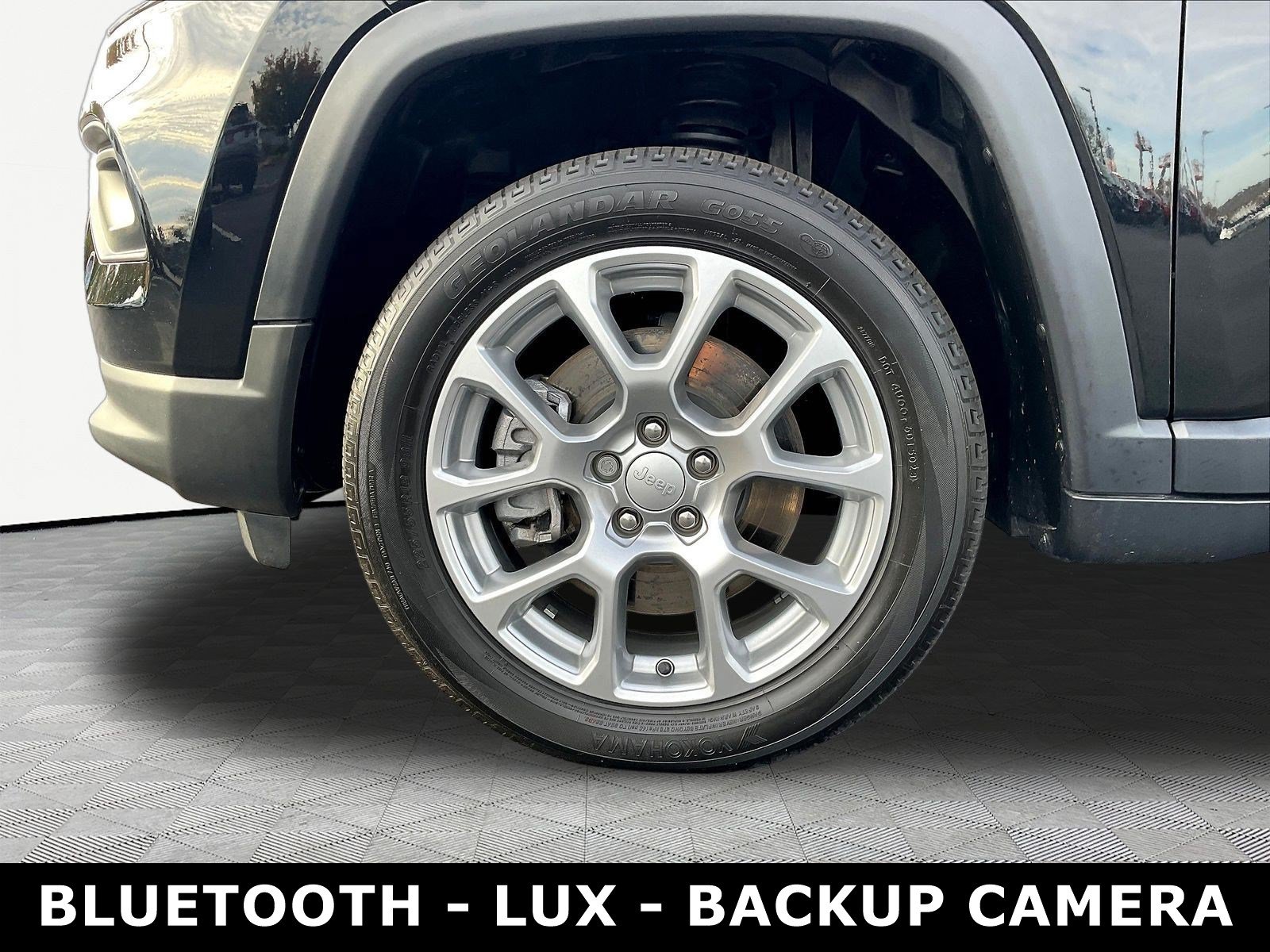 Used 2024 Jeep Compass Latitude AWD/4WD image 35