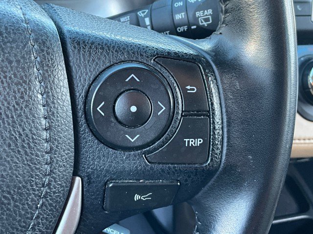 Used 2018 Toyota RAV4 Limited image 16