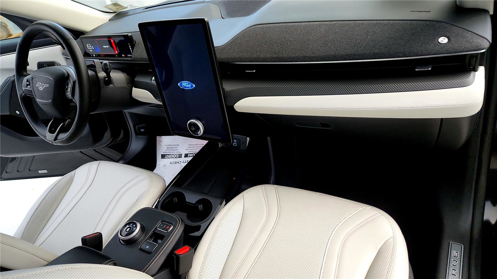 Used 2023 Ford Mustang Mach-E Premium image 26