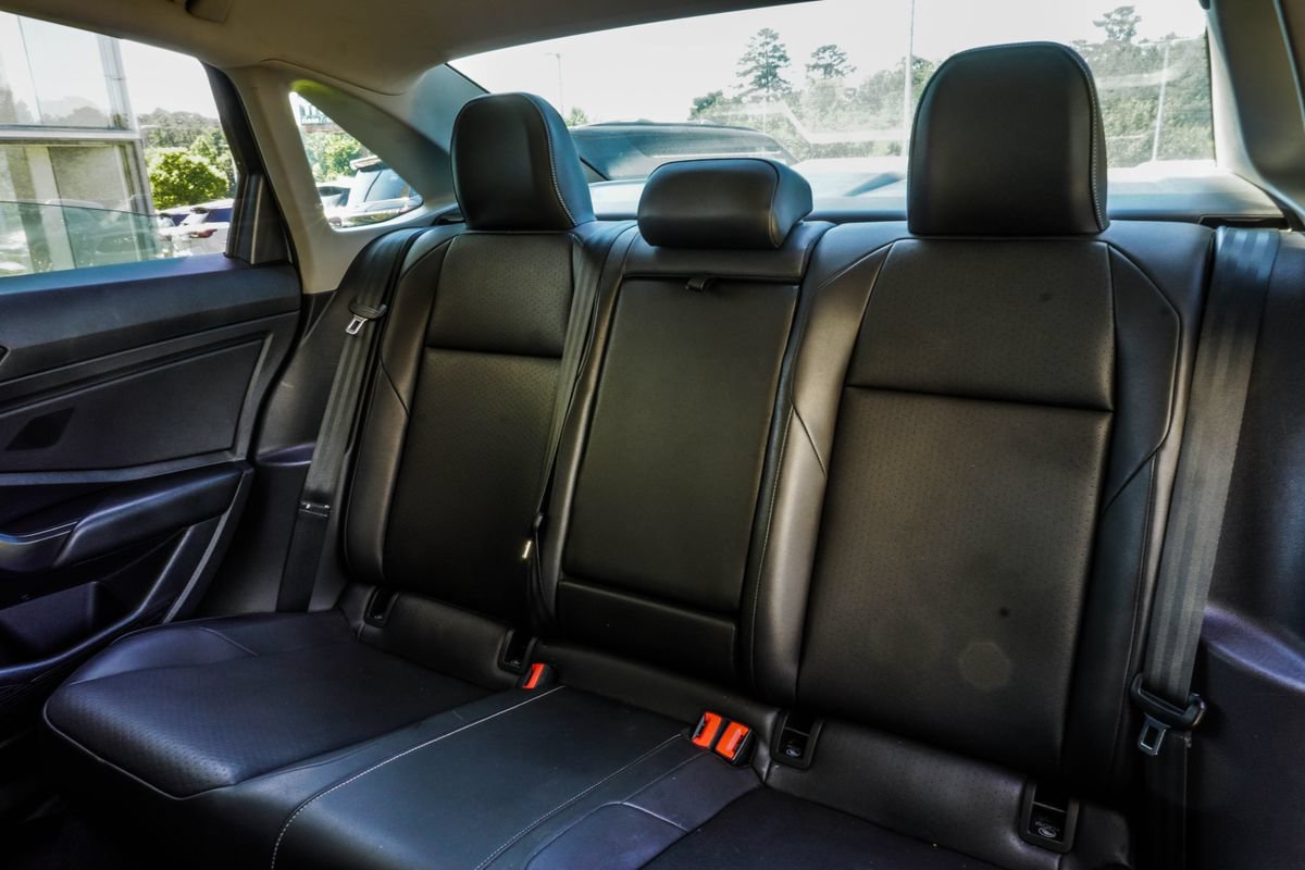 Used 2020 Volkswagen Jetta SEL FWD image 35
